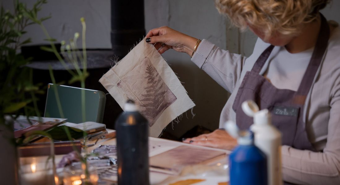 Maak je eigen botanische winter slinger